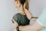 Disfrutar de las vacaciones sin dolor de espalda: consejos para prevenir molestias