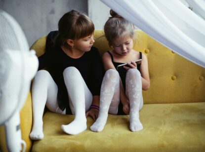 Los pediatras actualizan recomendaciones sobre el uso de pantallas en la infancia y adolescencia